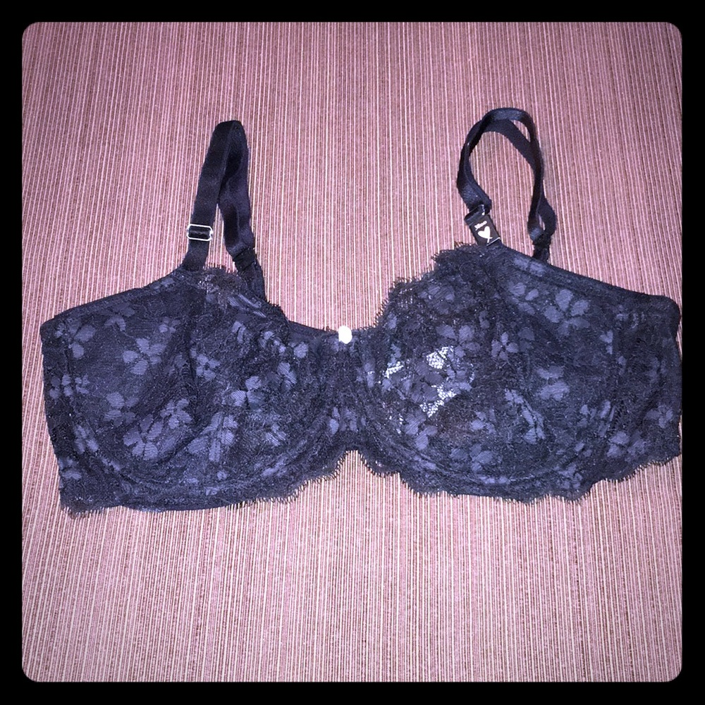 NWT Victoria’s Secret 38DD push-up bra